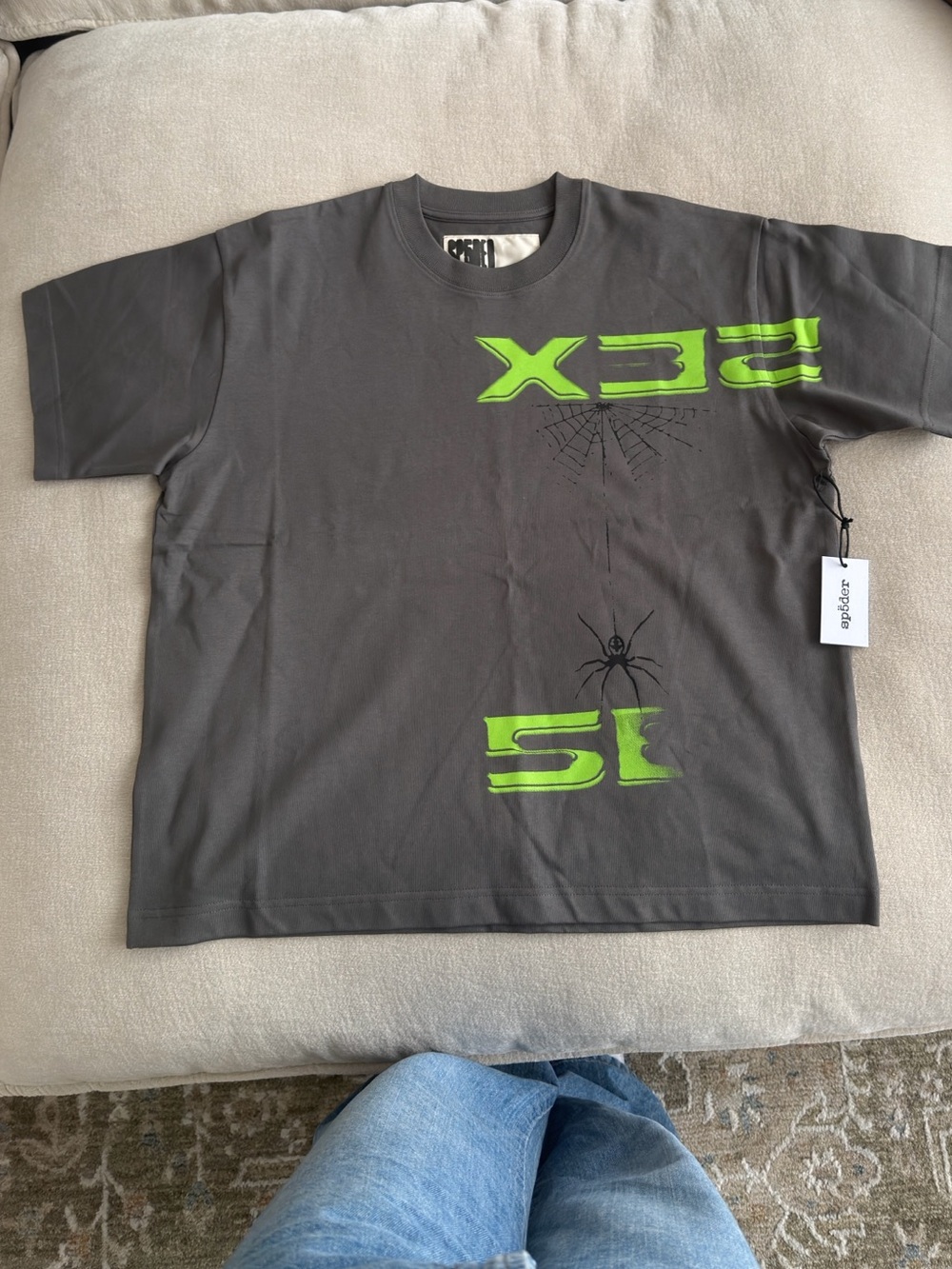 Sp5der gray tee NWT